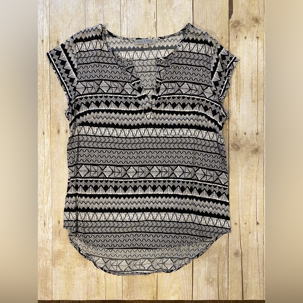 Black and white print cap sleeve blouse